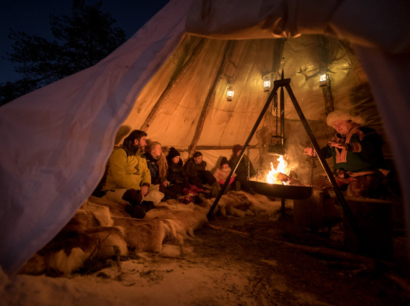 Malangen Resort - Norway - Lavvu - tent - campfire